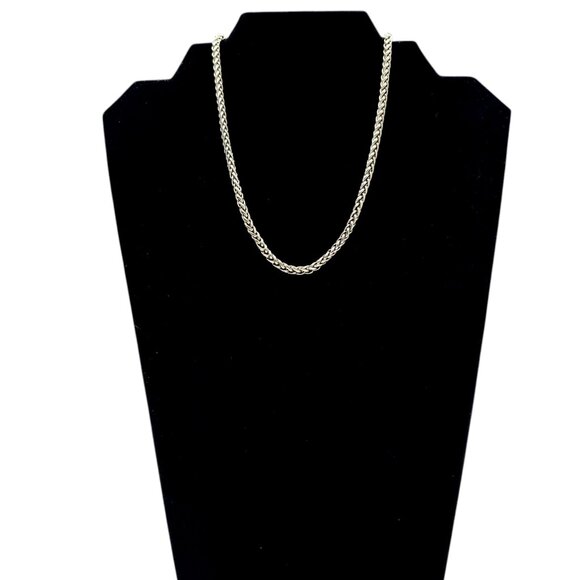Jewelry - Silvertone Wheat Chain